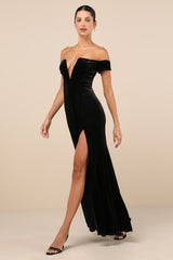 Captivating Silhouette Black Velvet Off-the-Shoulder Maxi Dress